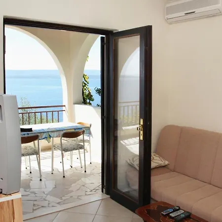 Apartment Apartments By The Sea Pisak, Omis - 658 *