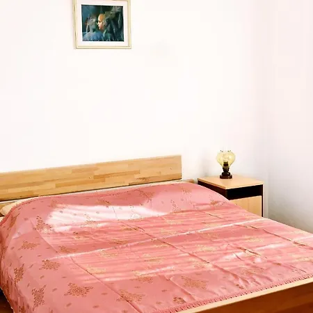 Apartment By The Sea Pisak, Omis - 658 Mimice